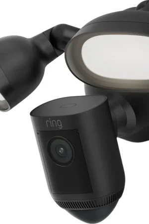 Économisez maintenant | Ring Floodlight Cam Wired Pro Noir Caméra de surveillance