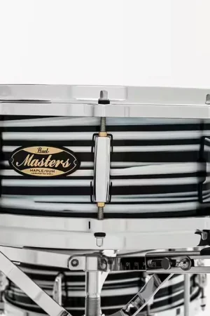 Disponible | Pearl Drums Masters Maple Gum 14X5 Black Oyster Swirl