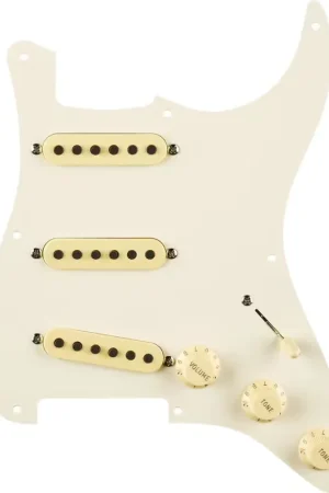 Très bien noté | Fender Pre-wired Strat Pickguard Eric Sign. parchment 8 Hole Pg