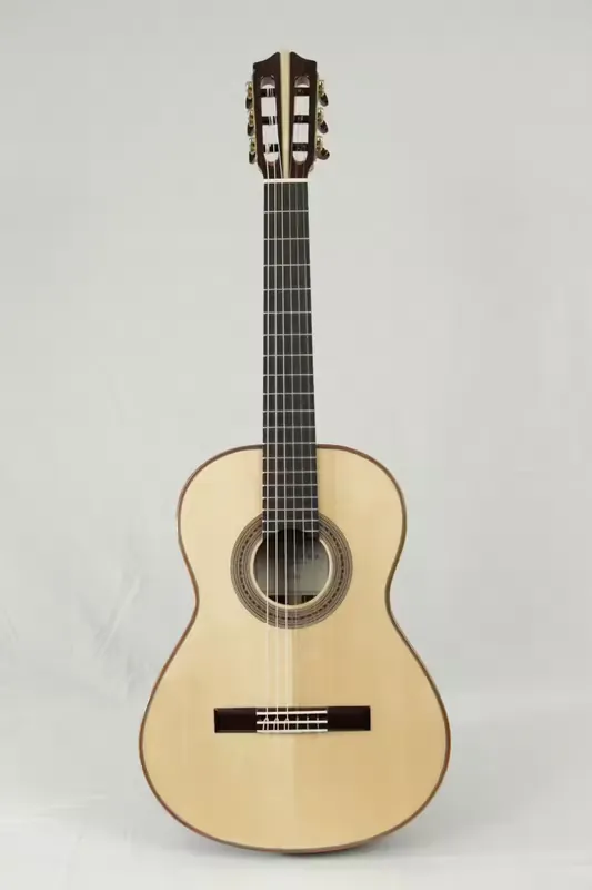 Prix mini - Martinez Guitars Torres Pro 1/2 RN Epicéa